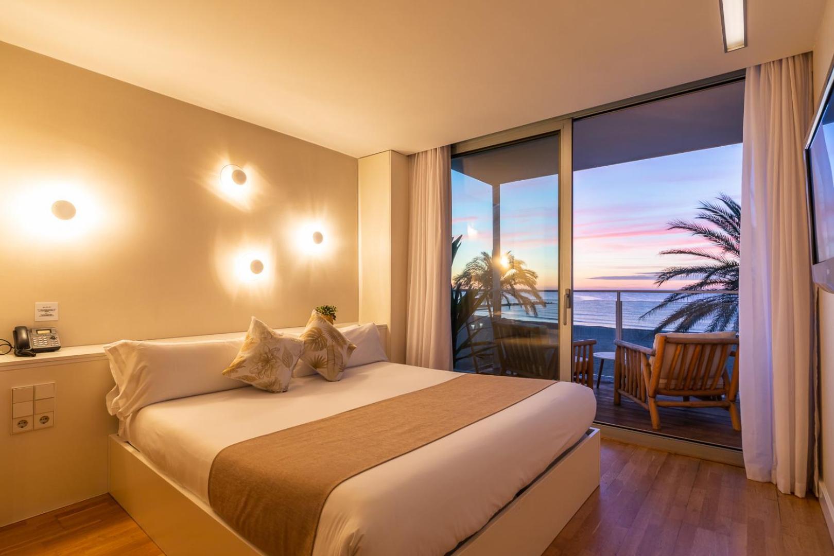 Meraki Beach Hotel - Only Adults Playa Pobla de Farnals Rum bild