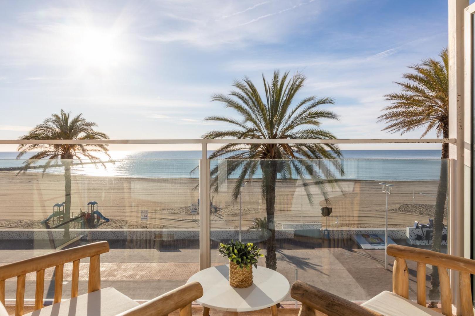 Meraki Beach Hotel - Only Adults Playa Pobla de Farnals Rum bild
